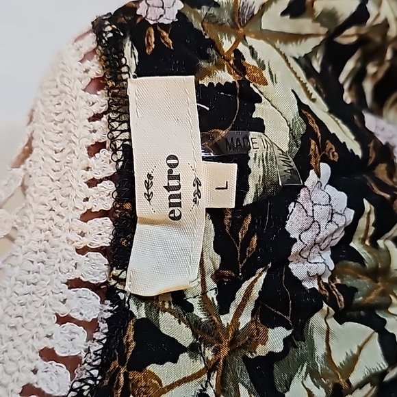 2/$20 Entro L Crochet Leaf Open Cardigan - Picture 9 of 11